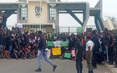 Lokoja Varsity Students Threathen To Block Highway Over Truck Killings